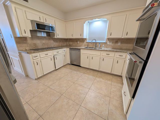 11807 Highgrove Drive, Houston, TX 77077