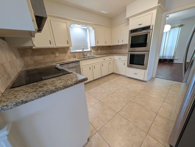 11807 Highgrove Drive, Houston, TX 77077