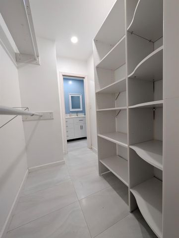 11807 Highgrove Drive, Houston, TX 77077