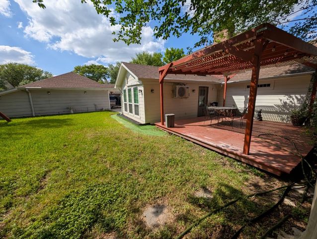 11807 Highgrove Drive, Houston, TX 77077