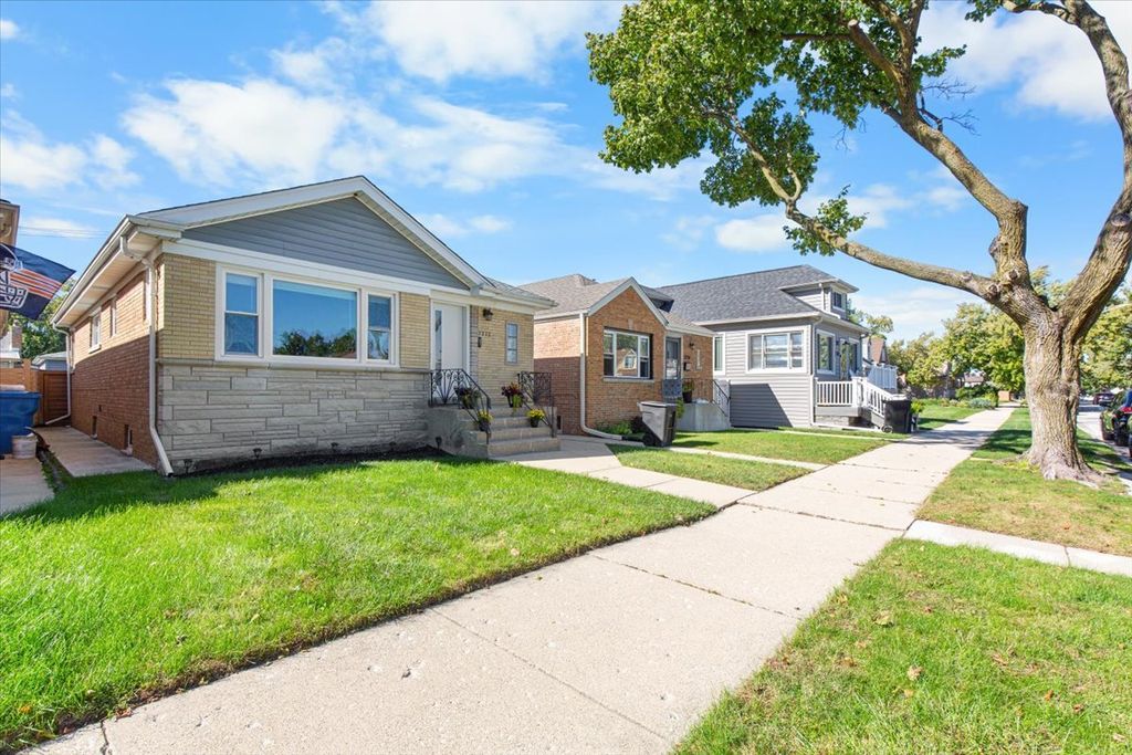 3232 N Oleander Avenue, Chicago, IL 60634 — photo 2