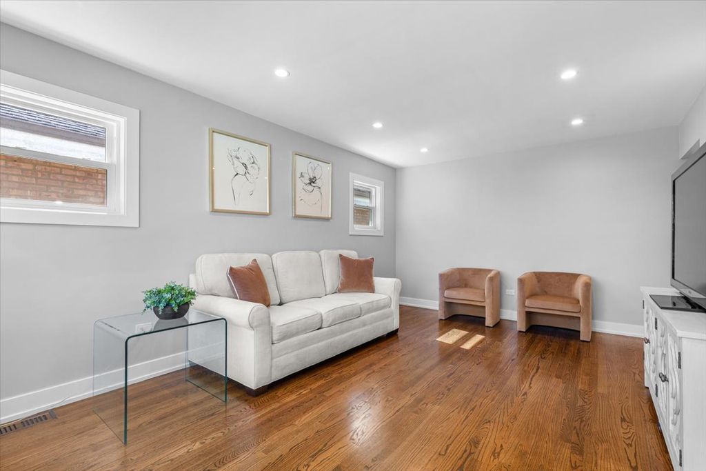 3232 N Oleander Avenue, Chicago, IL 60634 — photo 3
