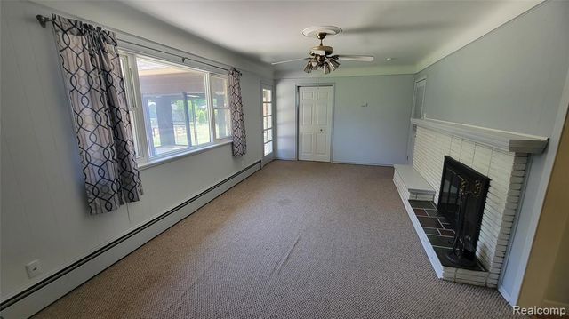 45502 Klingkammer Street, Utica, MI 48317