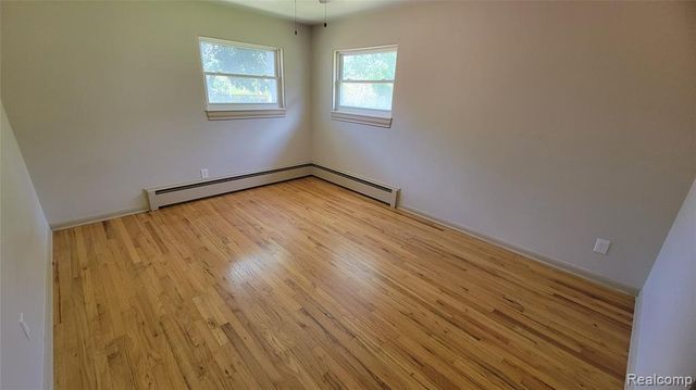 45502 Klingkammer Street, Utica, MI 48317