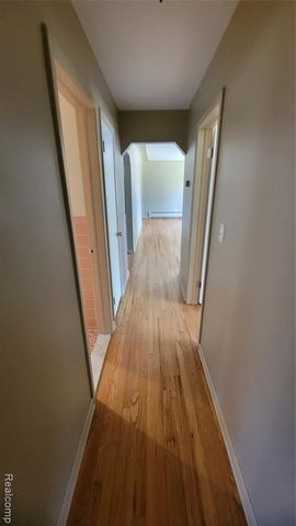 45502 Klingkammer Street, Utica, MI 48317
