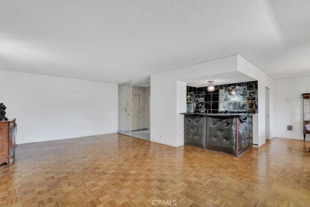7560 Hollywood Boulevard 110, Los Angeles, CA 90046
