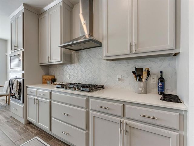 9624 Sultans Water Way, Yukon, OK 73099
