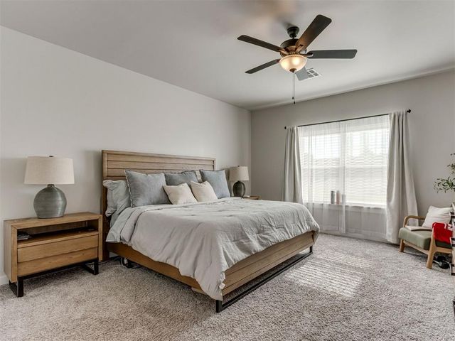 9624 Sultans Water Way, Yukon, OK 73099