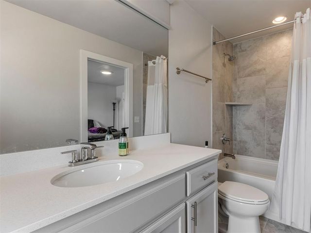 9624 Sultans Water Way, Yukon, OK 73099