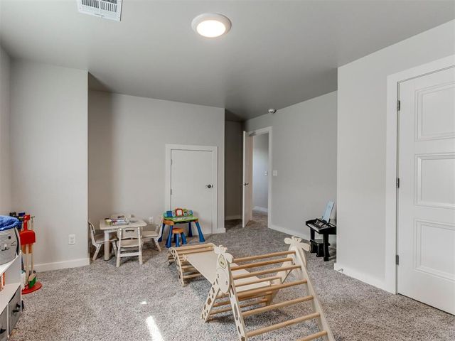 9624 Sultans Water Way, Yukon, OK 73099