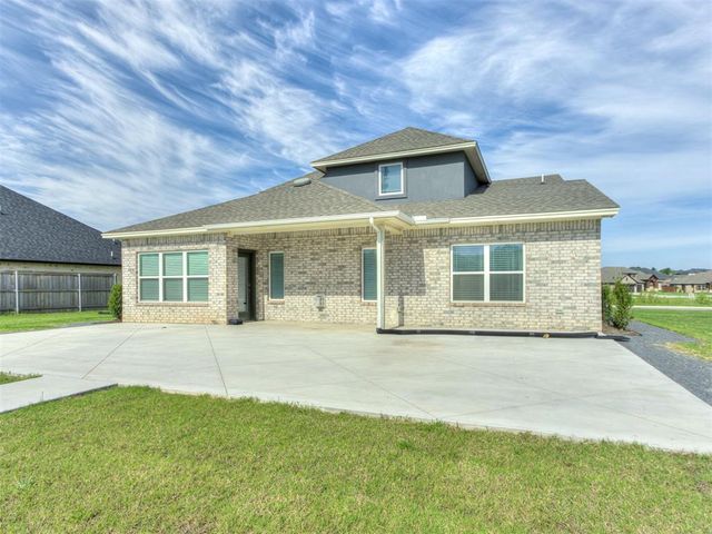 9624 Sultans Water Way, Yukon, OK 73099