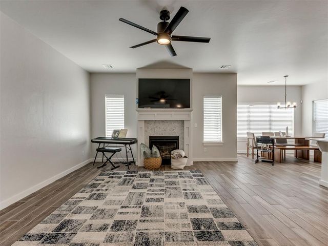 9624 Sultans Water Way, Yukon, OK 73099