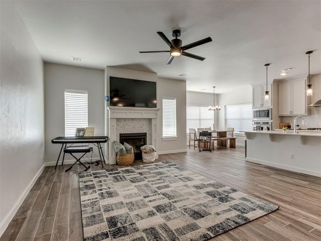 9624 Sultans Water Way, Yukon, OK 73099