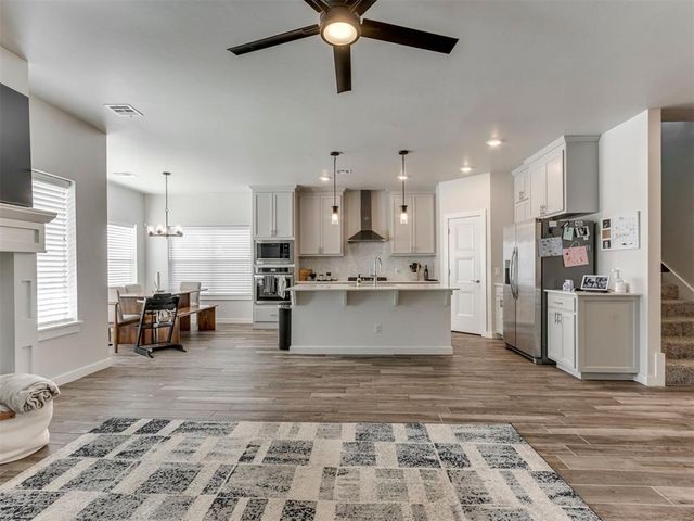 9624 Sultans Water Way, Yukon, OK 73099