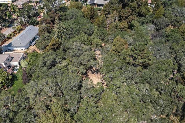 0 Mendenhall Rd, Oakland, CA 94605
