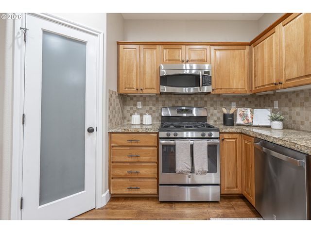 28831 Sw COSTA Cir W, Wilsonville, OR 97070