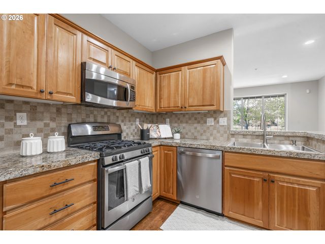 28831 Sw COSTA Cir W, Wilsonville, OR 97070