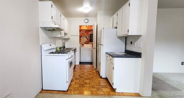 15699 Dupage Boulevard, Taylor, MI 48180