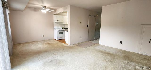 15699 Dupage Boulevard, Taylor, MI 48180