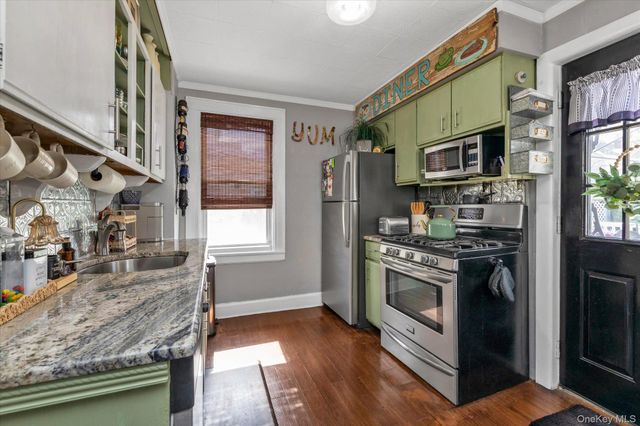 348 Hendrickson Avenue, Valley Stream, NY 11580