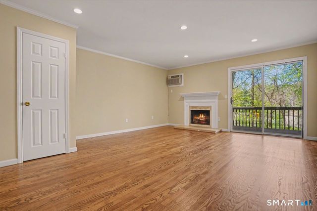 20 East Pembroke Road 28, Danbury, CT 06811