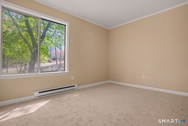 20 East Pembroke Road 28, Danbury, CT 06811