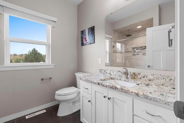 3442 LEEDS CASTLE DRIVE, Green Bay, WI 54313