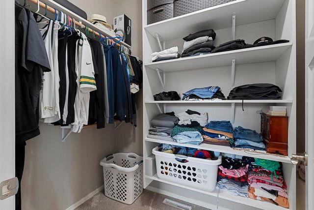 3442 LEEDS CASTLE DRIVE, Green Bay, WI 54313