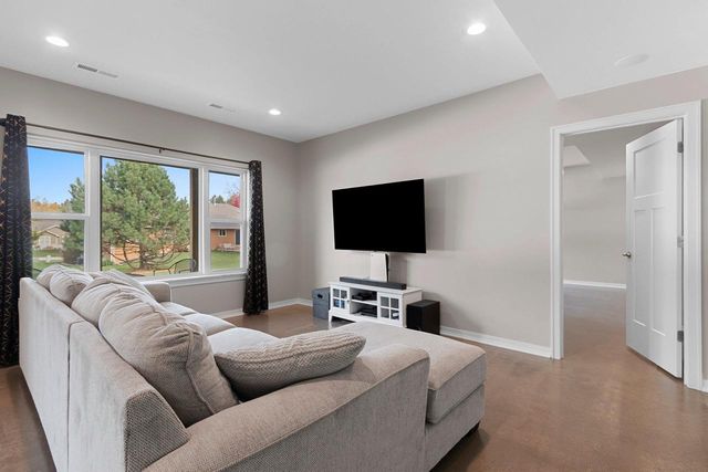 3442 LEEDS CASTLE DRIVE, Green Bay, WI 54313