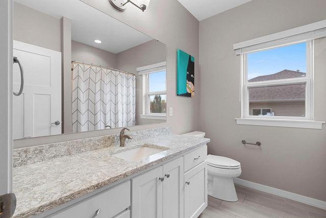 3442 LEEDS CASTLE DRIVE, Green Bay, WI 54313