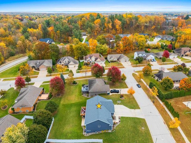 3442 LEEDS CASTLE DRIVE, Green Bay, WI 54313