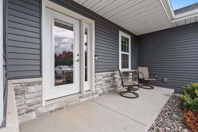 3442 LEEDS CASTLE DRIVE, Green Bay, WI 54313