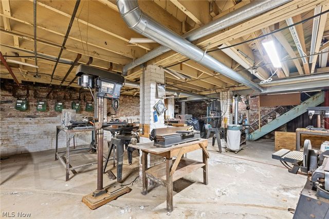 1404 Long Avenue, Lorain, OH 44052