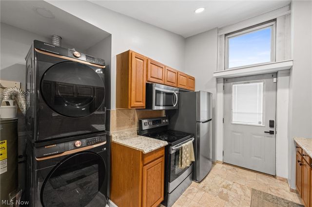 1404 Long Avenue, Lorain, OH 44052