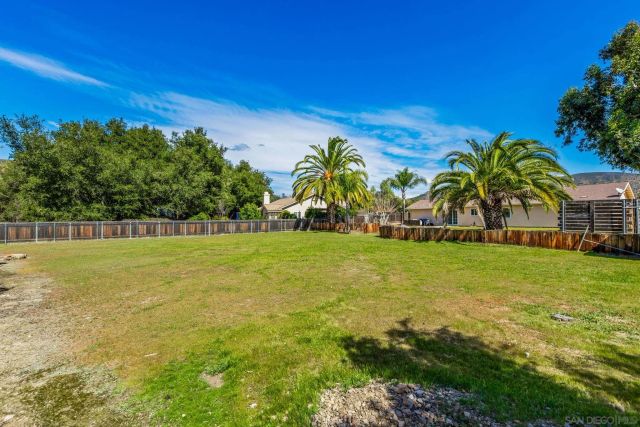 16328 Bassett Ct, Ramona, CA 92065