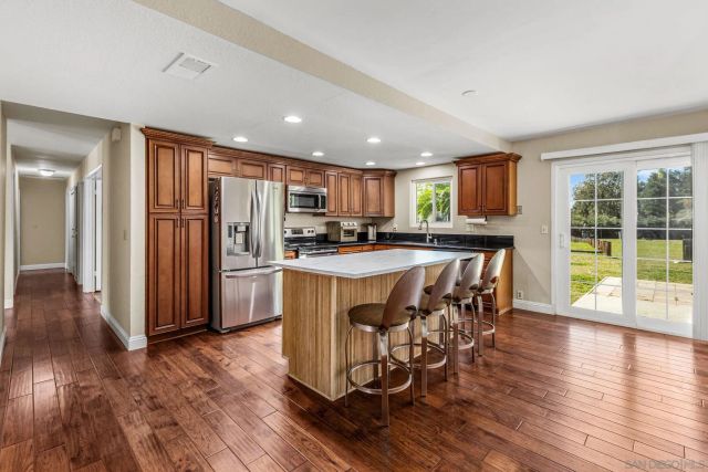 16328 Bassett Ct, Ramona, CA 92065