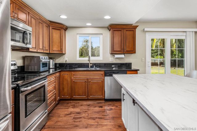 16328 Bassett Ct, Ramona, CA 92065