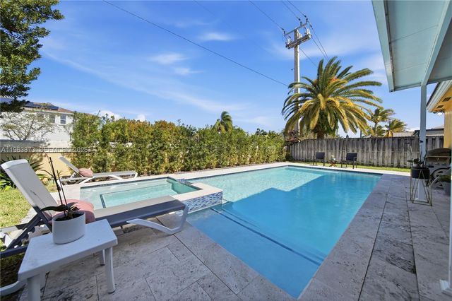 9071 SW 208th Ter, Cutler Bay, FL 33189