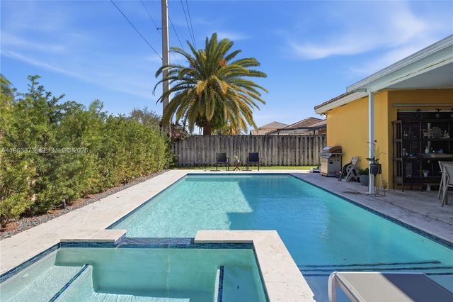 9071 SW 208th Ter, Cutler Bay, FL 33189