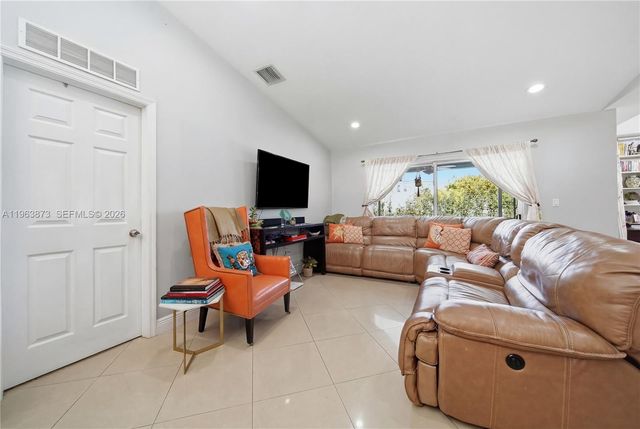 9071 SW 208th Ter, Cutler Bay, FL 33189