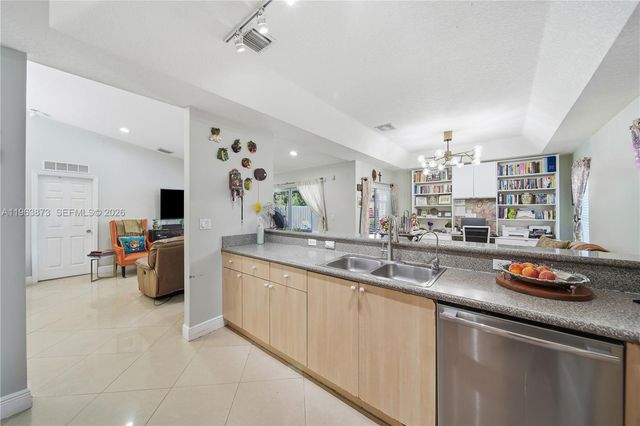 9071 SW 208th Ter, Cutler Bay, FL 33189