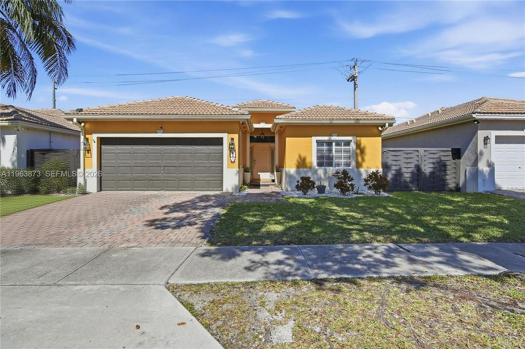 9071 SW 208th Ter, Cutler Bay, FL 33189