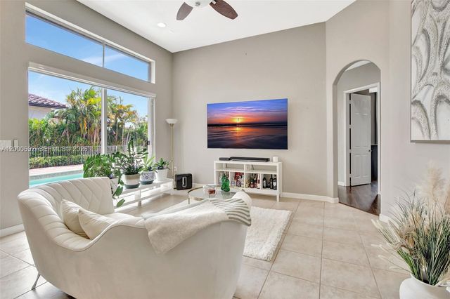 3060 SW 195th Ter, Miramar, FL 33029