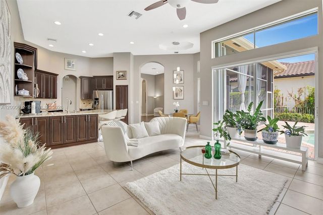 3060 SW 195th Ter, Miramar, FL 33029