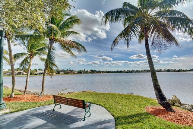 3060 SW 195th Ter, Miramar, FL 33029