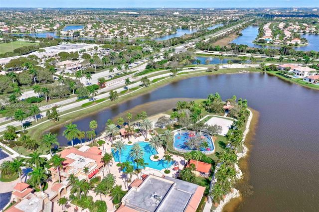 3060 SW 195th Ter, Miramar, FL 33029