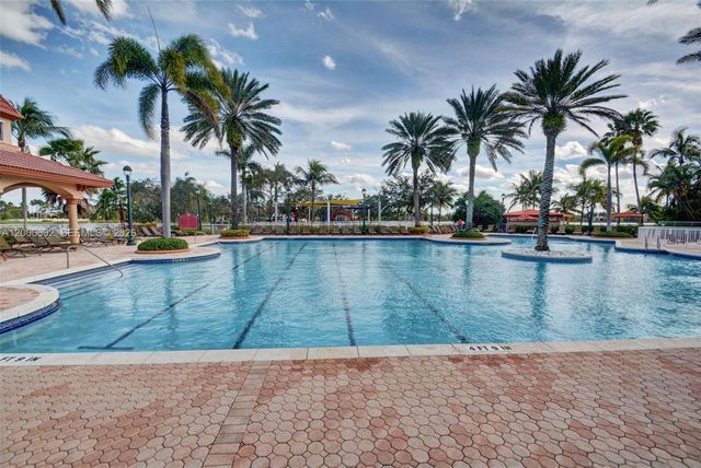 3060 SW 195th Ter, Miramar, FL 33029