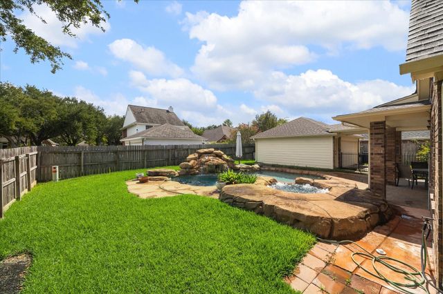 16703 Chestnut Meadow Court, Sugar Land, TX 77479