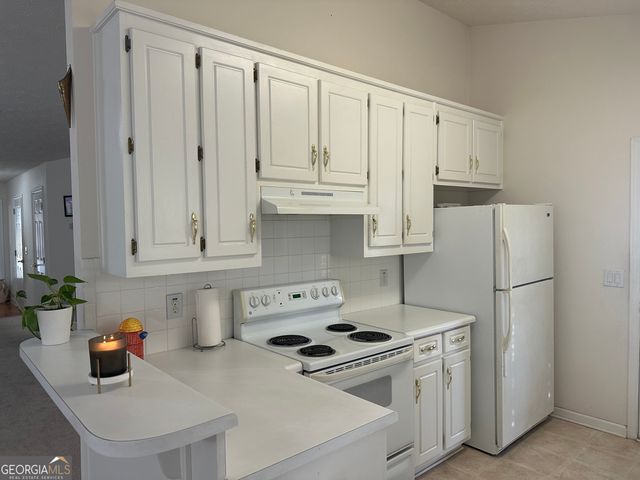 742 N Jacoby Drive, Loganville, GA 30052