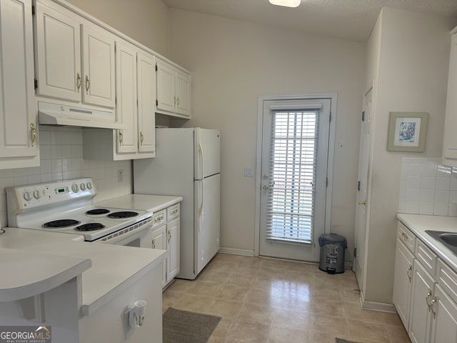 742 N Jacoby Drive, Loganville, GA 30052